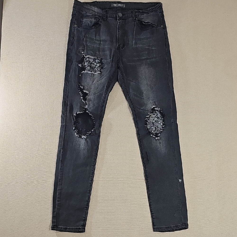 Liberty Square Men's Black Distressed Skinny Jeans Size 32